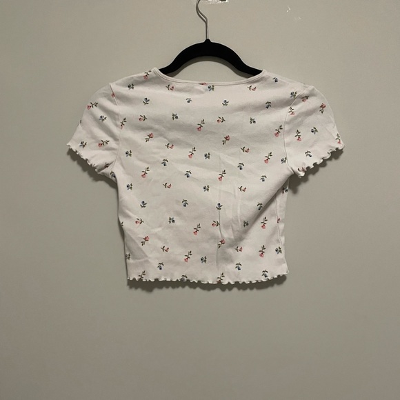 H&M Cropped Floral Top - Picture 2 of 2